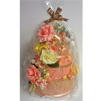 Textilní dort třípatrový - lososovo/ béžový s vyšitými jmény